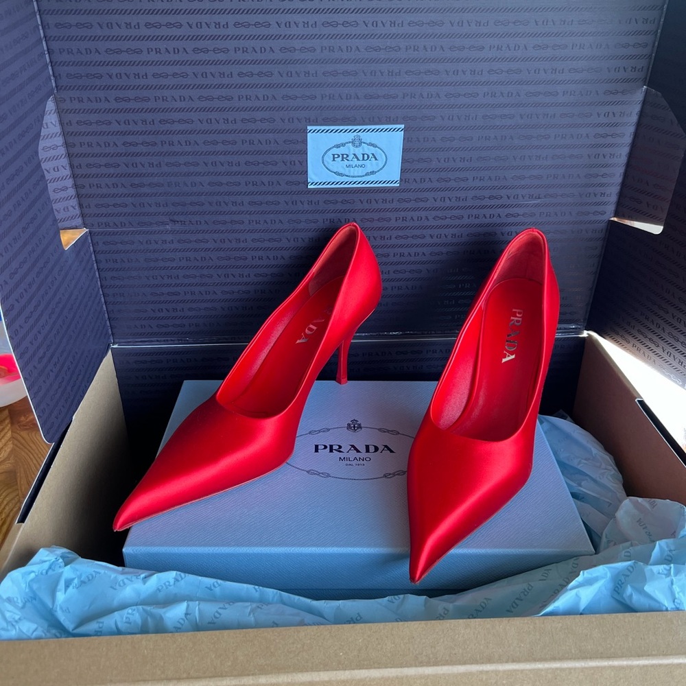 Prada Women's Red Satin Pumps - Picture 3 of 10
